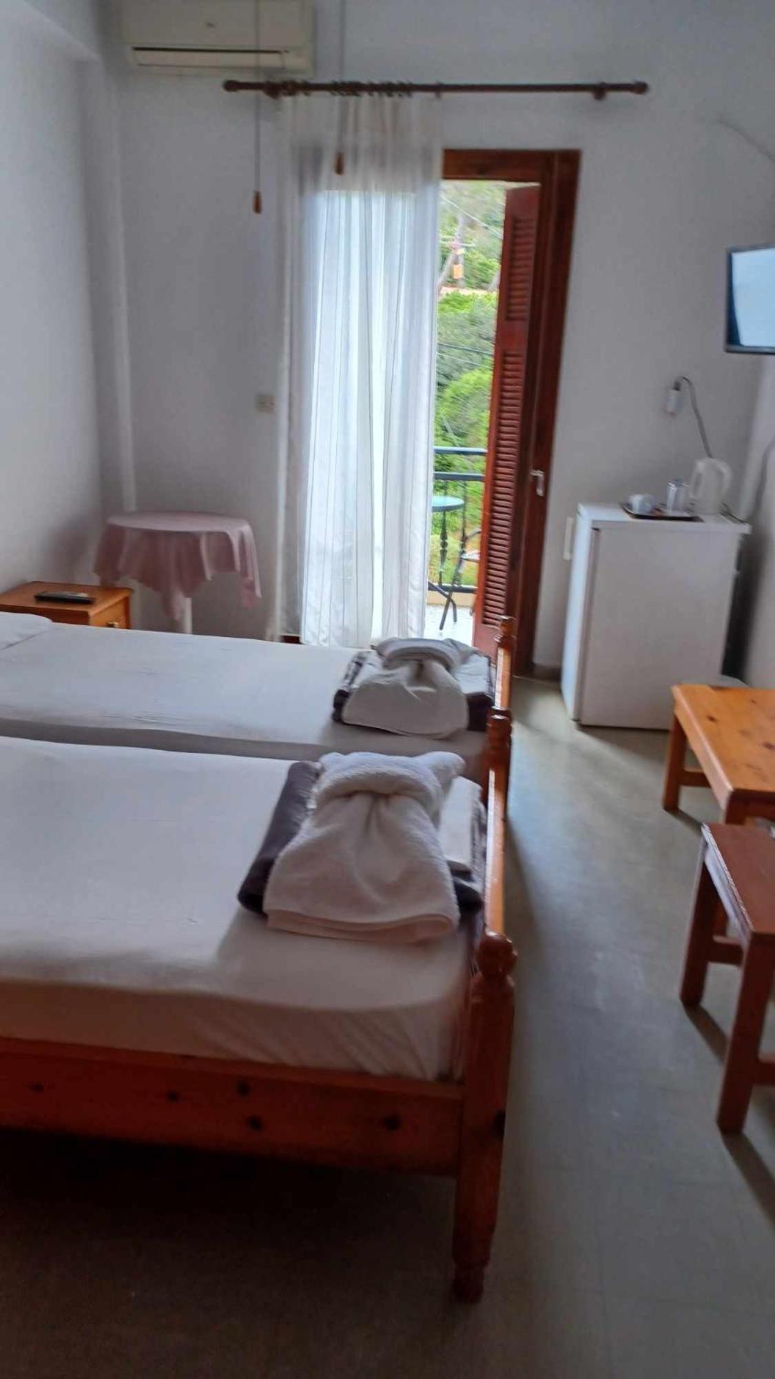Hotel Rena Ágios Kírykos Exteriér fotografie