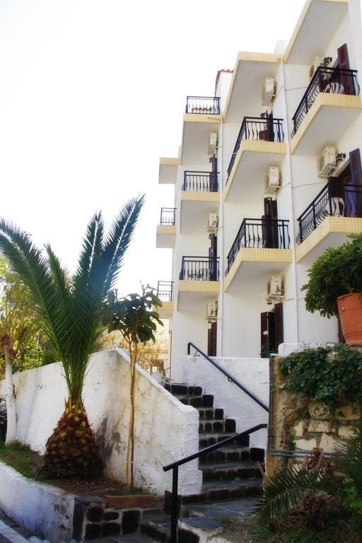 Hotel Rena Ágios Kírykos Exteriér fotografie